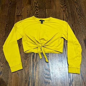 Forever21 Sz L Long sleeve knotted bottom cropped mustard color tee, like new